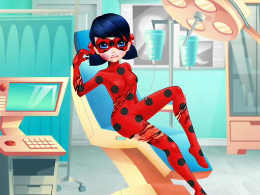 Play Dotted-Girl Ambulance For Superhero