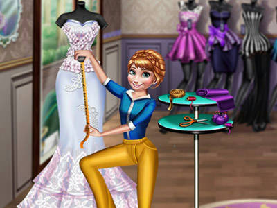 Play Famous Dress Designer