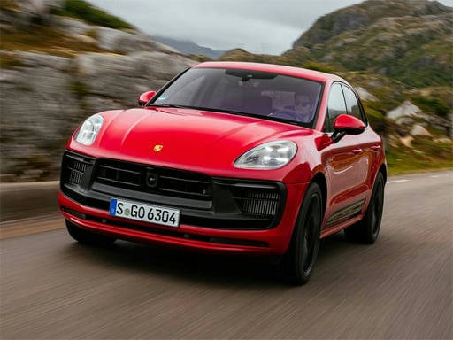 Play Porsche Macan GTS Puzzle