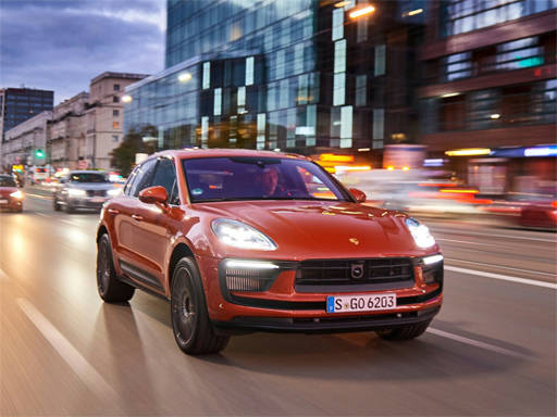 Play Porsche Macan S Puzzle