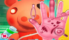 Piggy Hand Doctor Fun Games for Girls Online